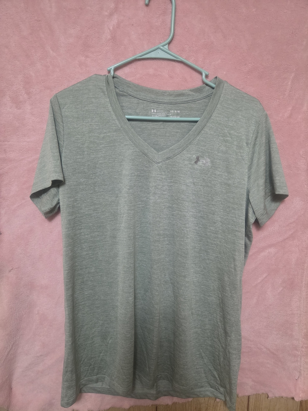 Under Armour  V-Neck T-Shirt - Heather Gray